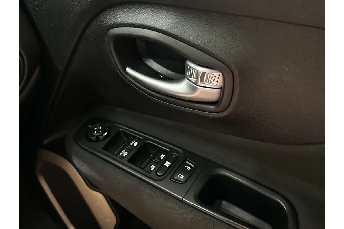 2016 Jeep Renegade 75th Anniversary BU