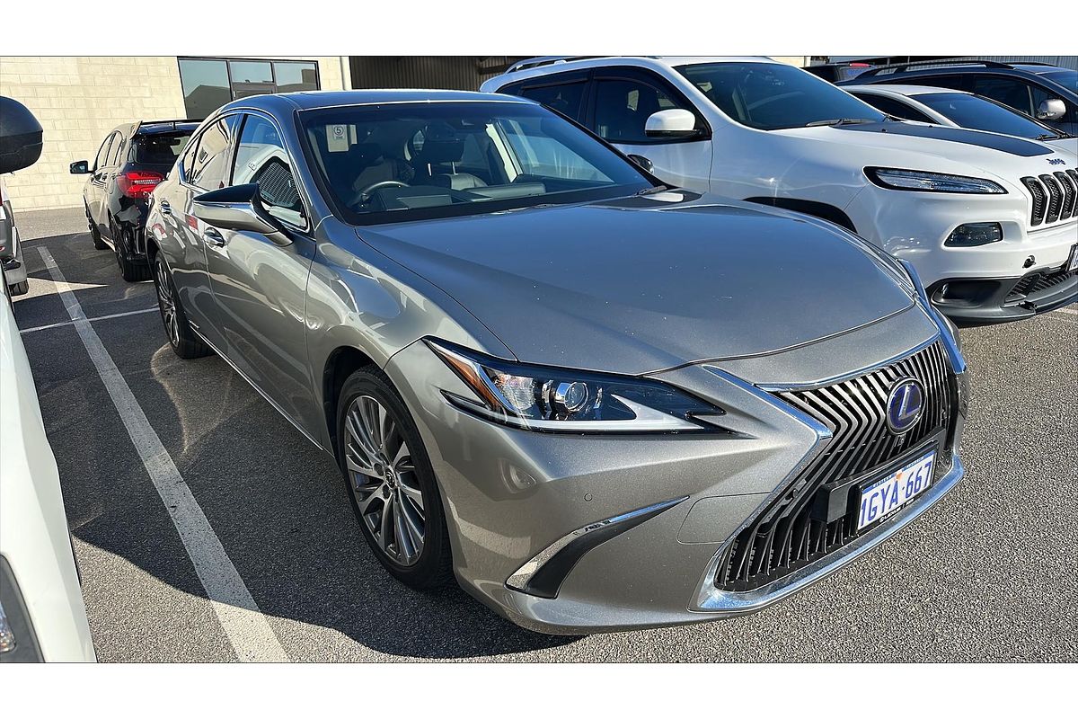 2019 Lexus ES ES300h Luxury AXZH10R