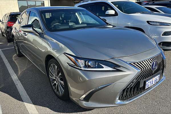 2019 Lexus ES ES300h Luxury AXZH10R