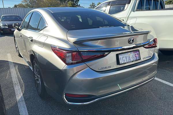 2019 Lexus ES ES300h Luxury AXZH10R