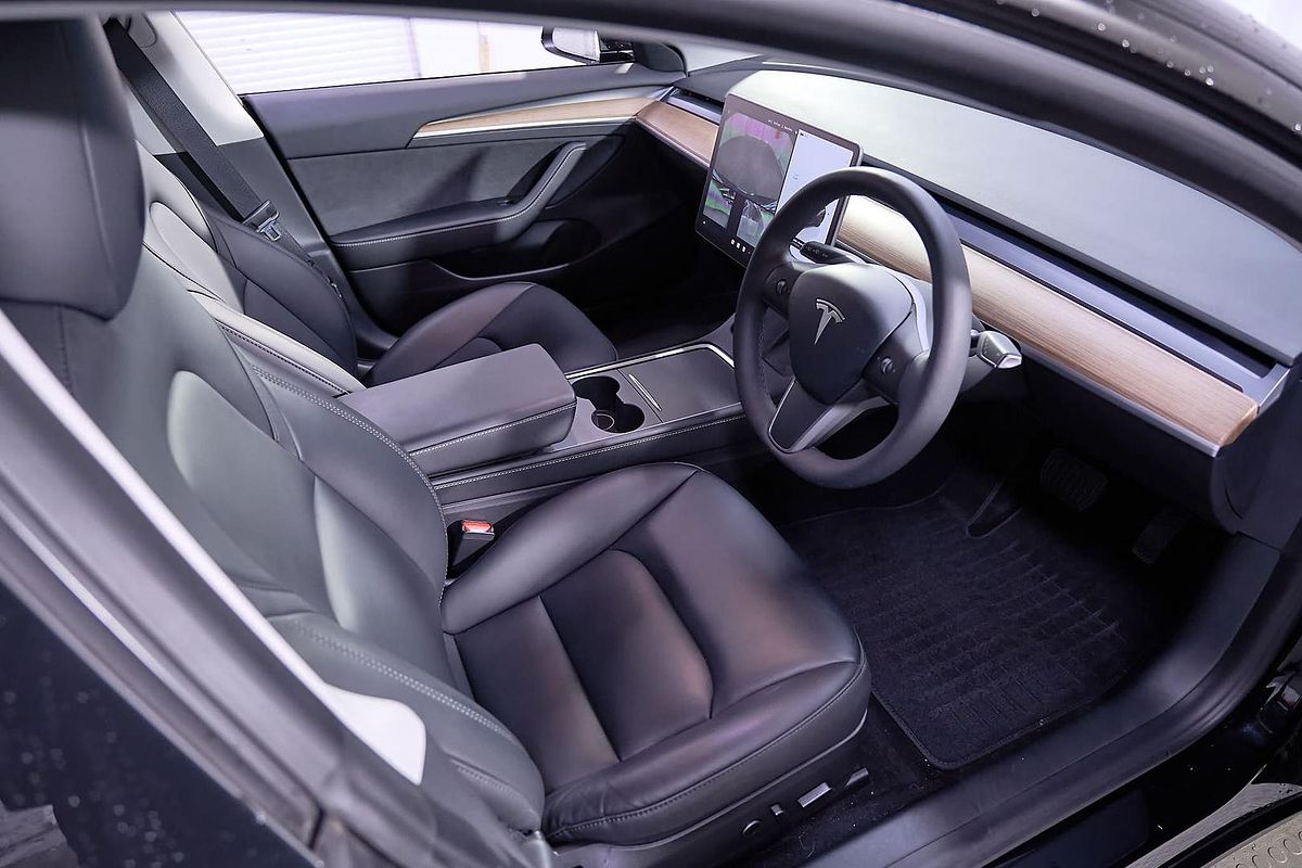 2023 Tesla Model 3 Rear-Wheel Drive