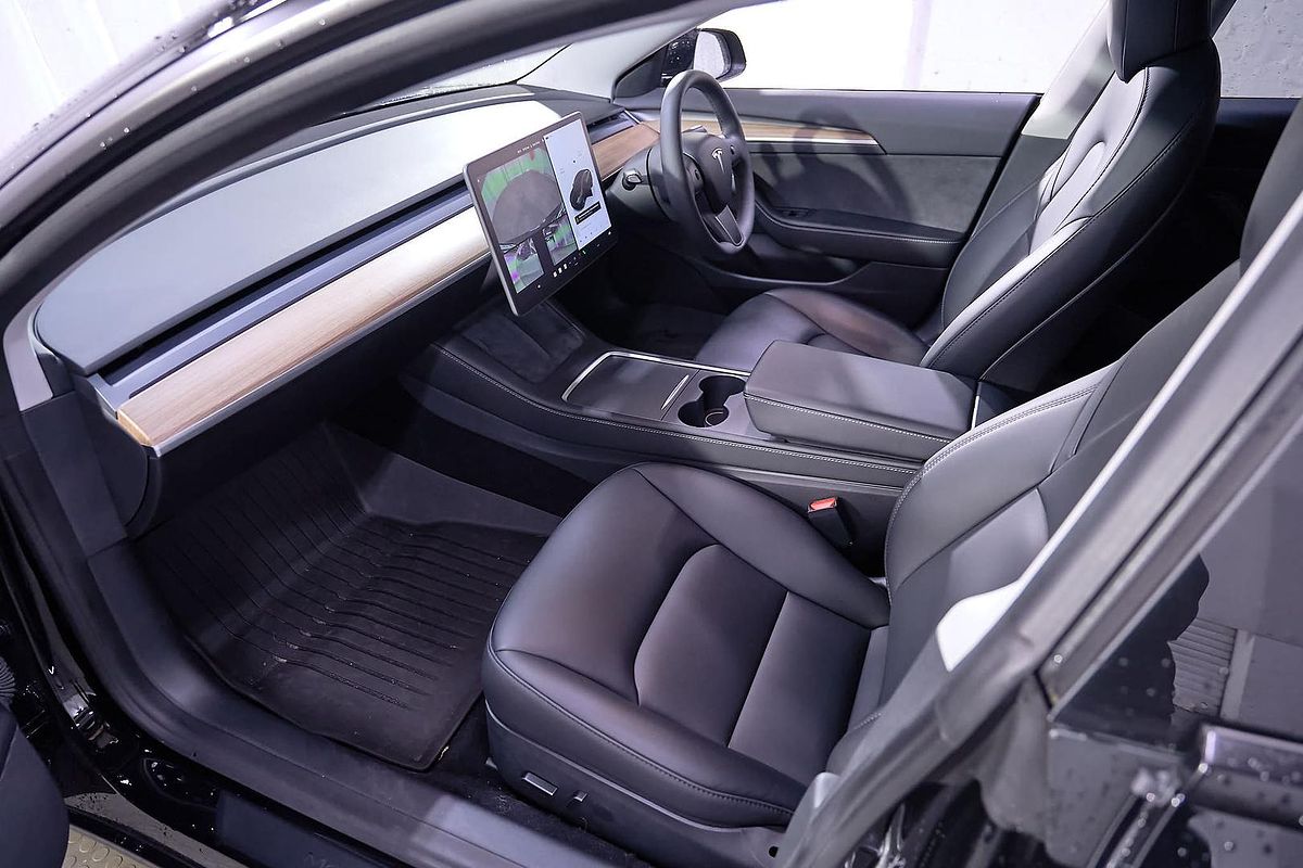 2023 Tesla Model 3 Rear-Wheel Drive