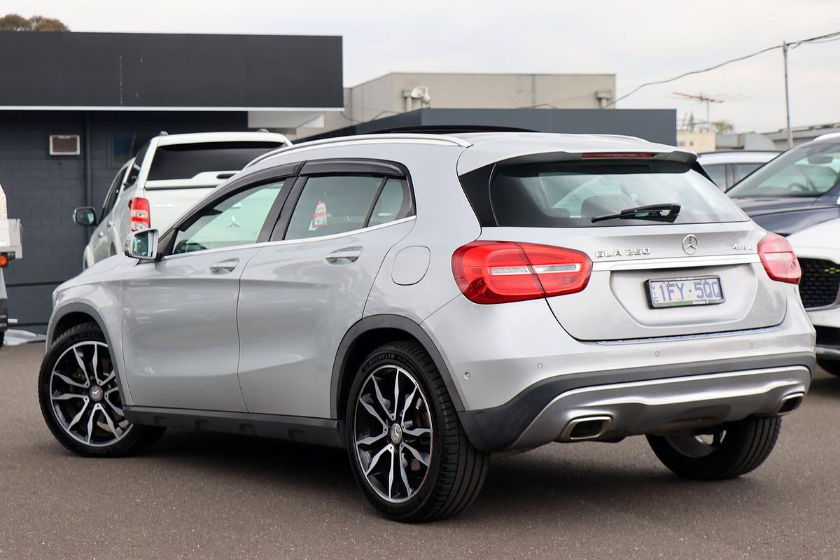 2015 Mercedes-Benz GLA-Class GLA250 X156