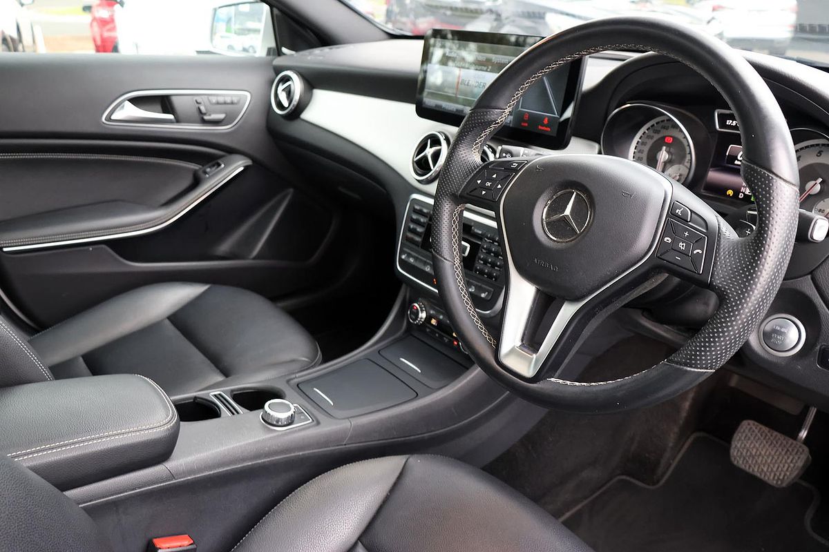 2015 Mercedes-Benz GLA-Class GLA250 X156