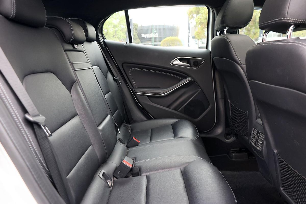 2015 Mercedes-Benz GLA-Class GLA250 X156