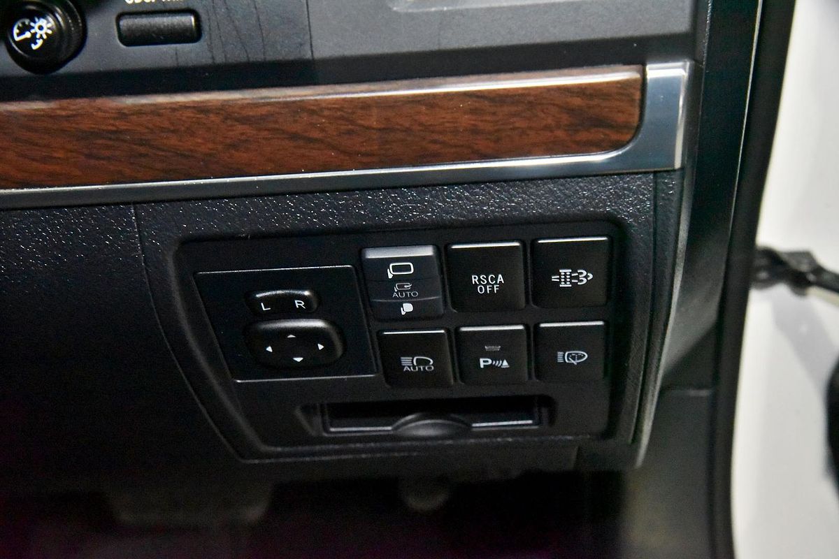 2018 Toyota Landcruiser Sahara VDJ200R