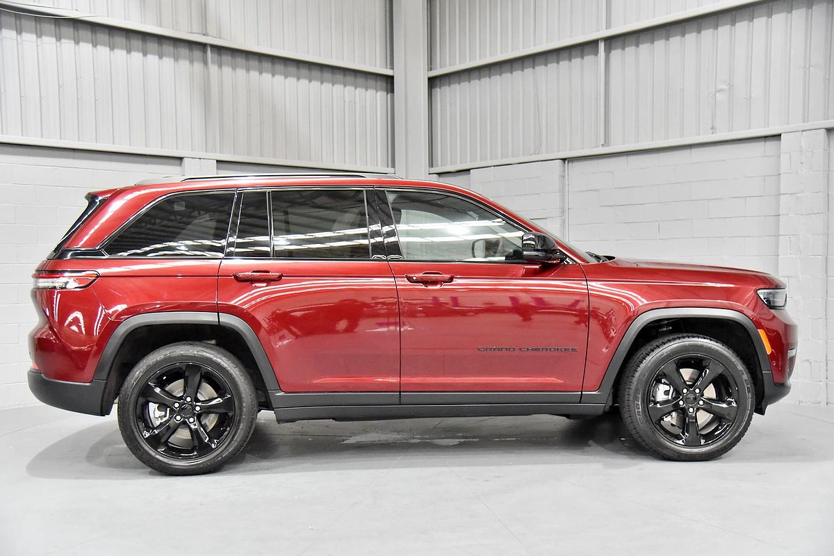 2022 Jeep Grand Cherokee Night Eagle WL