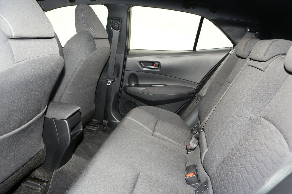 2022 Toyota Corolla Ascent Sport Hybrid ZWE211R