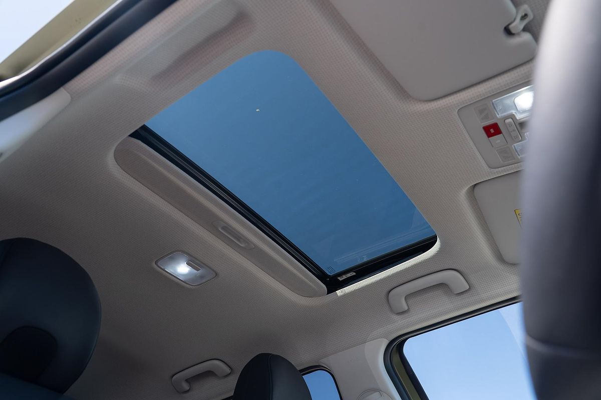 2025 Hyundai INSTER Cross AX.V1