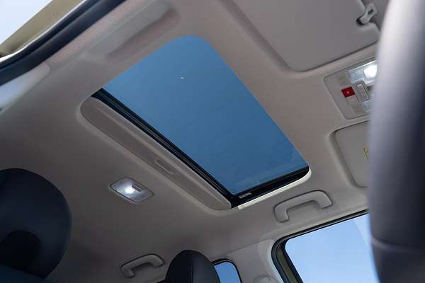 2025 Hyundai INSTER Cross AX.V1