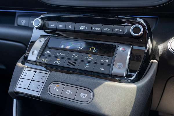 2025 Hyundai INSTER Cross AX.V1