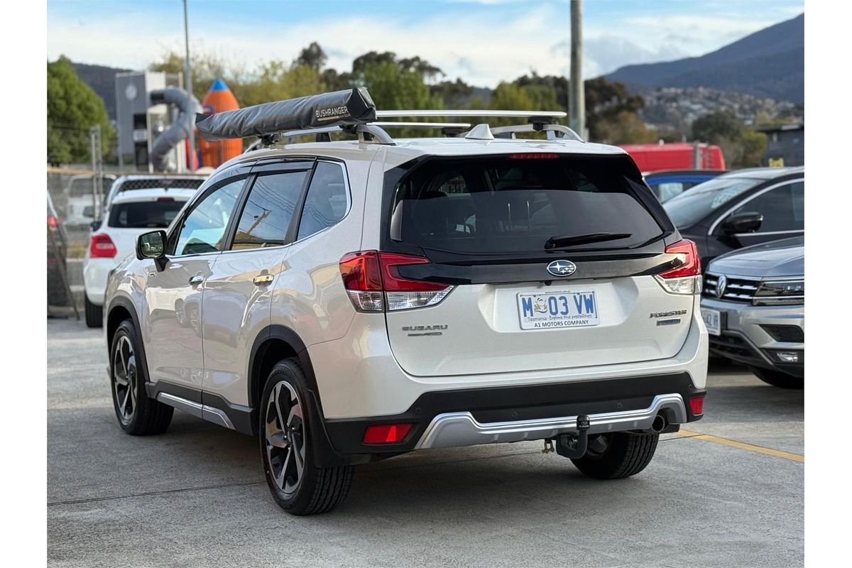 2022 Subaru Forester Hybrid S S5