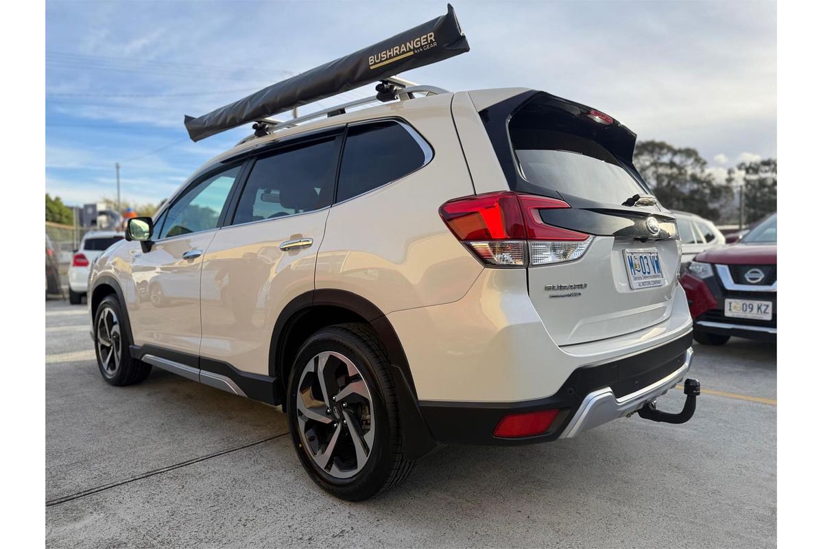 2022 Subaru Forester Hybrid S S5