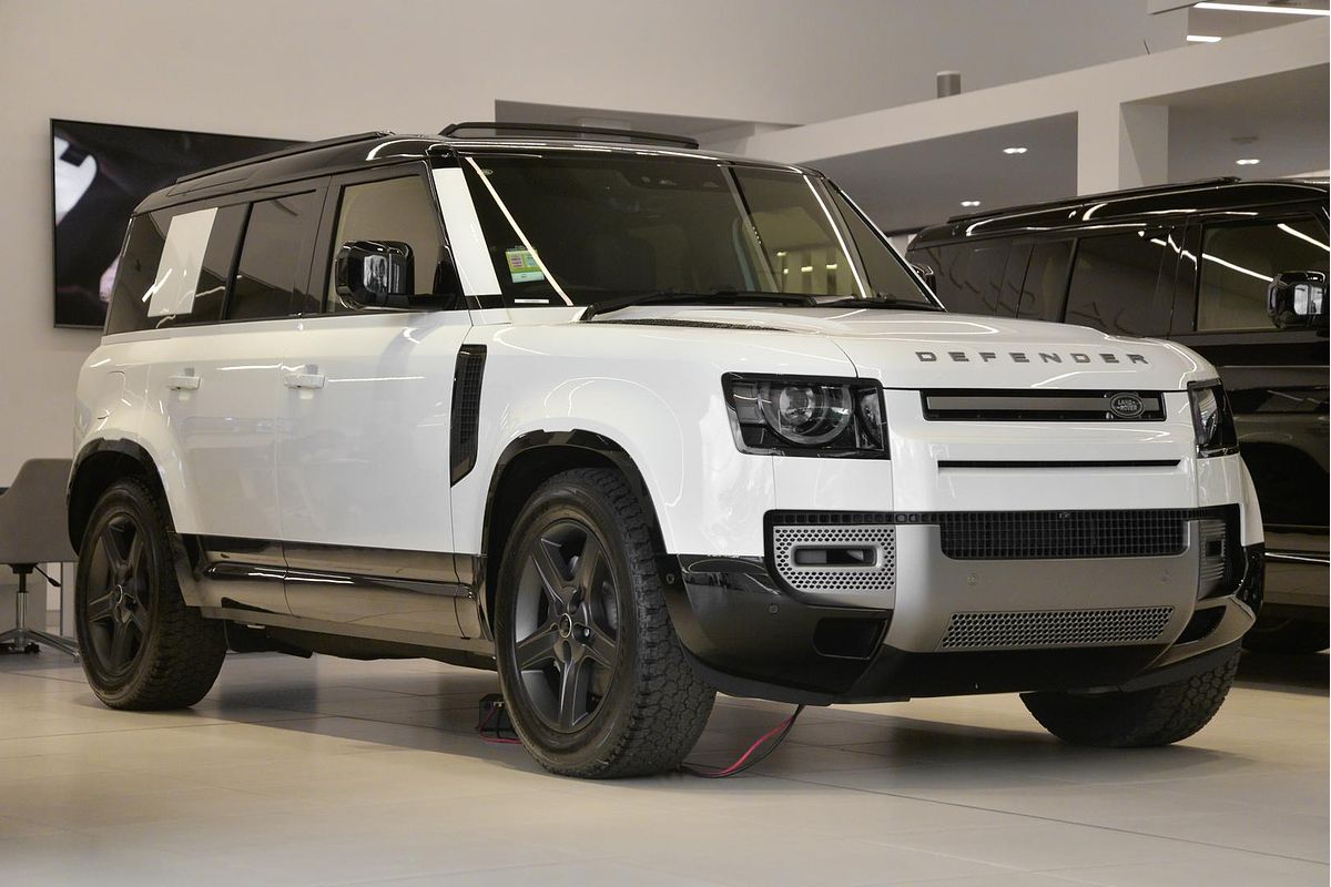 2025 Land Rover Defender 110 D350 X-Dynamic SE L663