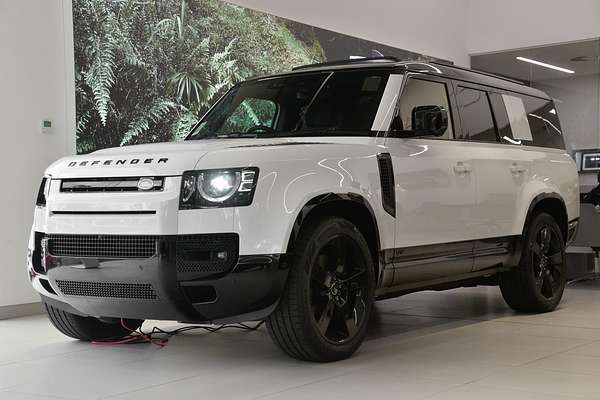 2025 Land Rover Defender 130 P500 V8 L663