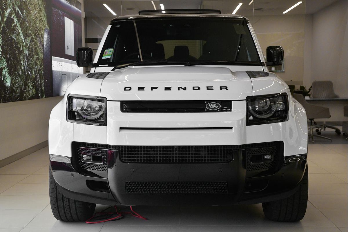2025 Land Rover Defender 130 P500 V8 L663