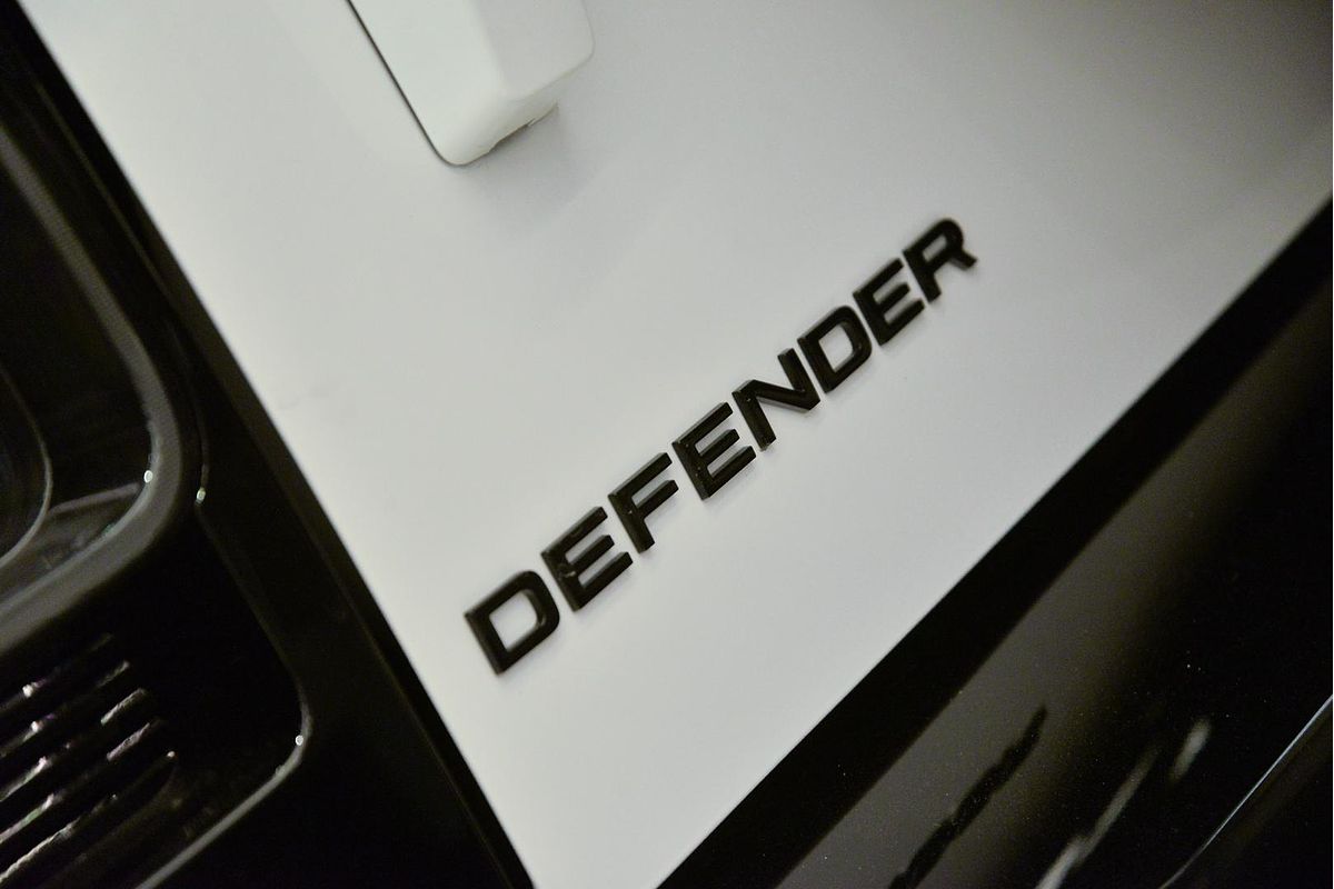 2025 Land Rover Defender 130 P500 V8 L663