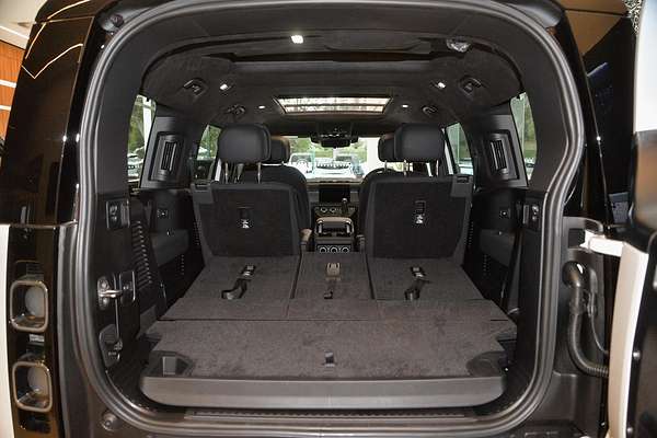 2025 Land Rover Defender 130 P500 V8 L663