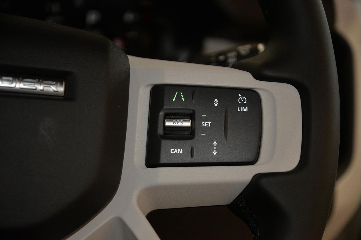 2025 Land Rover Defender 110 D350 X-Dynamic SE L663