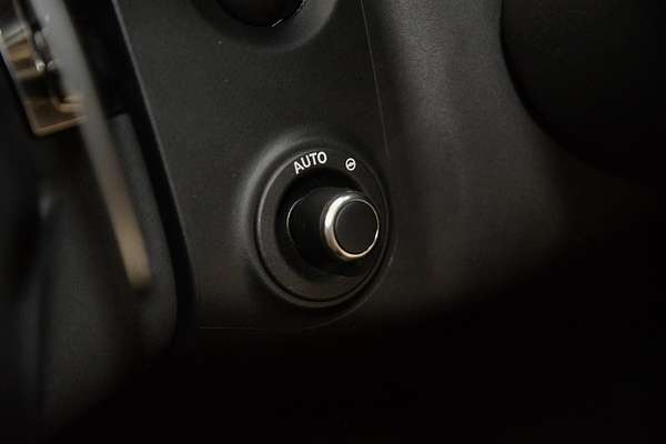 2025 Land Rover Defender 130 P500 V8 L663