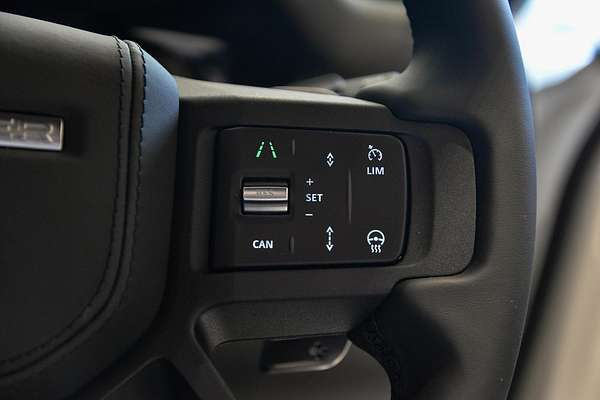 2025 Land Rover Defender 130 P500 V8 L663