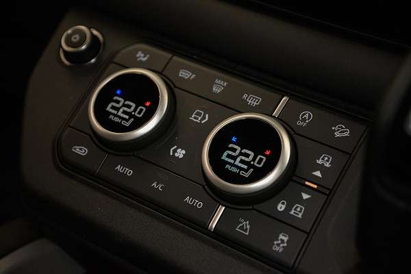 2025 Land Rover Defender 130 P500 V8 L663