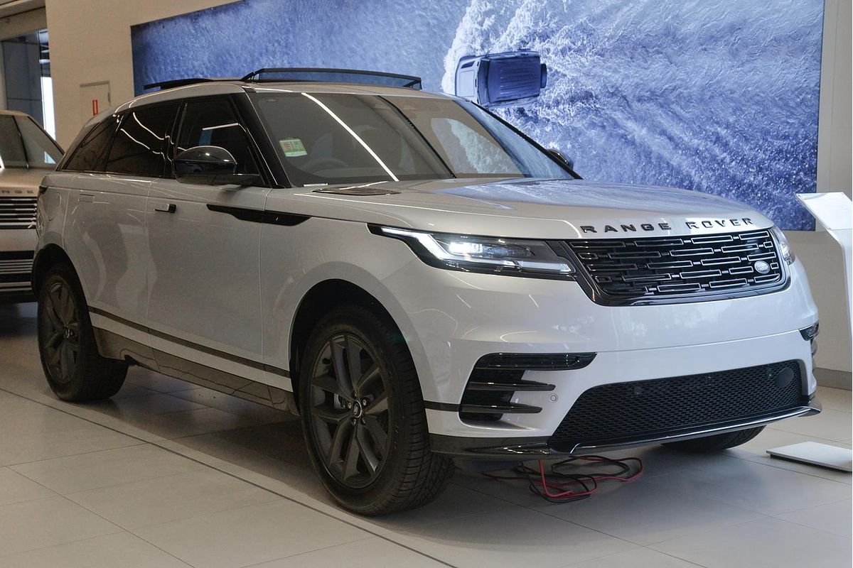 2024 Land Rover Range Rover Velar P250 Dynamic SE L560