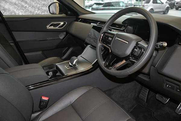 2024 Land Rover Range Rover Velar P250 Dynamic SE L560