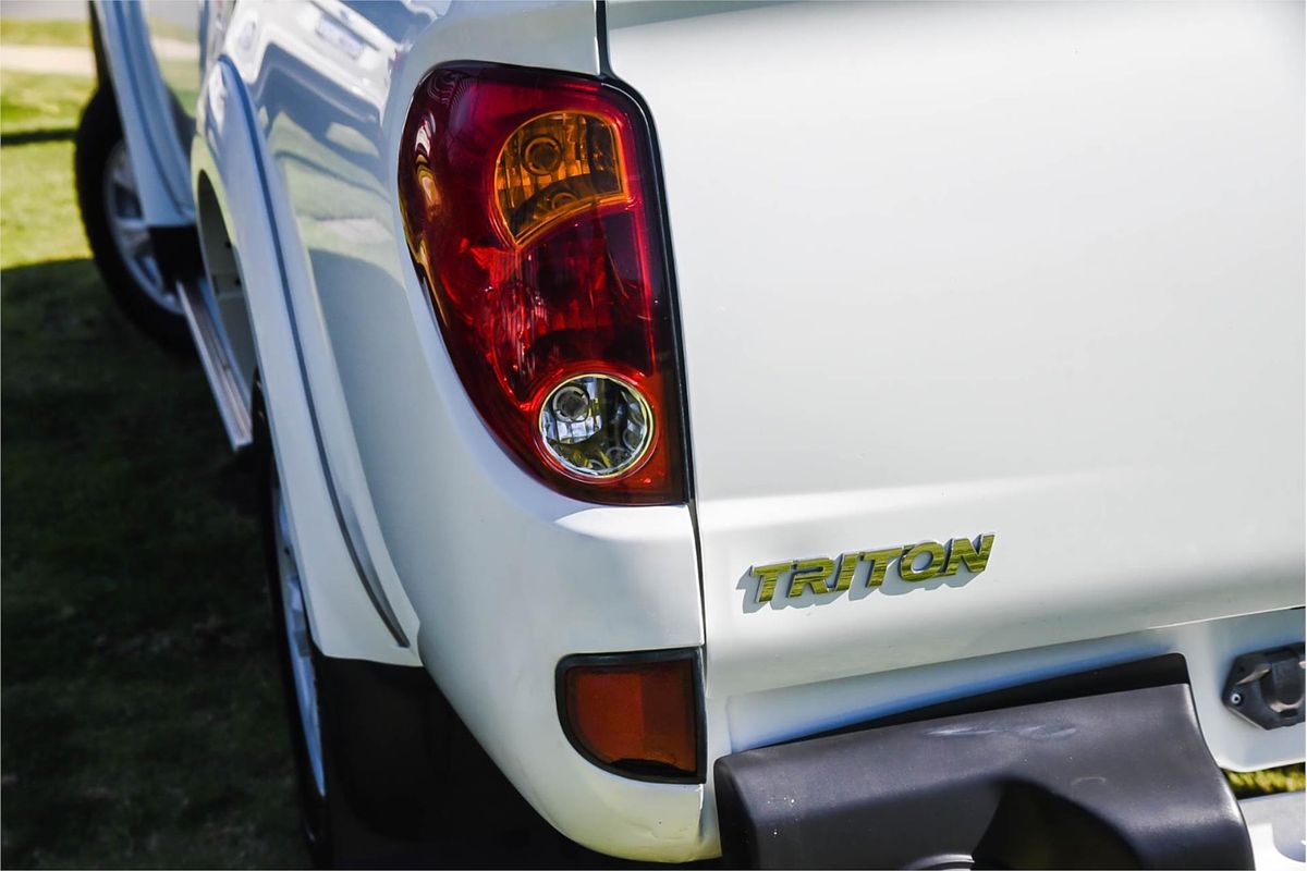 2012 Mitsubishi Triton GL-R MN 4X4