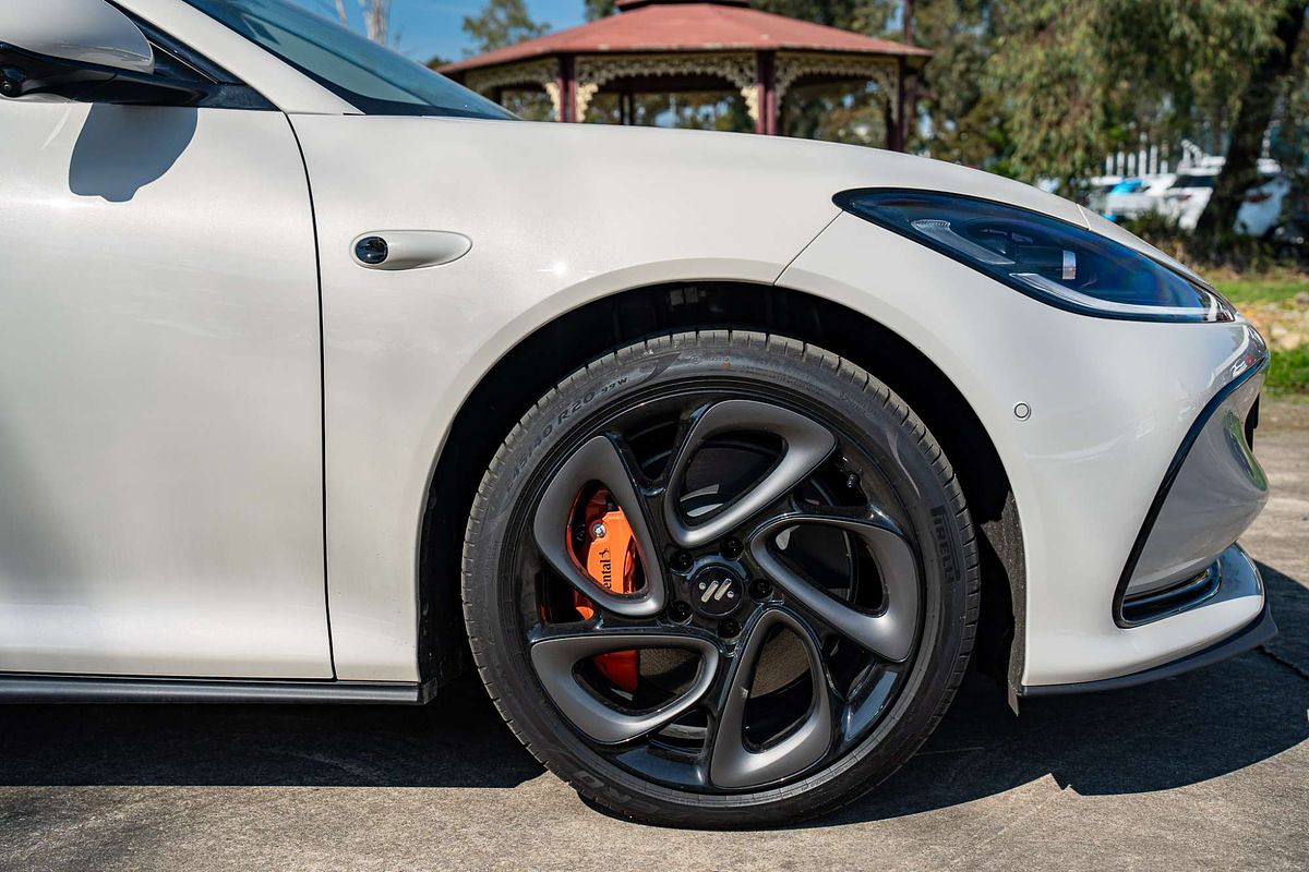 2025 MG IM5 Performance P12L
