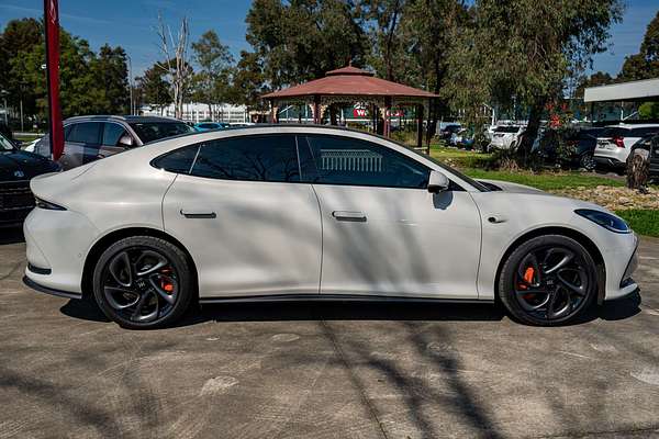 2025 MG IM5 Performance P12L