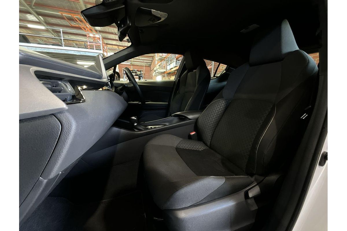 2023 Toyota C-HR GXL NGX10R