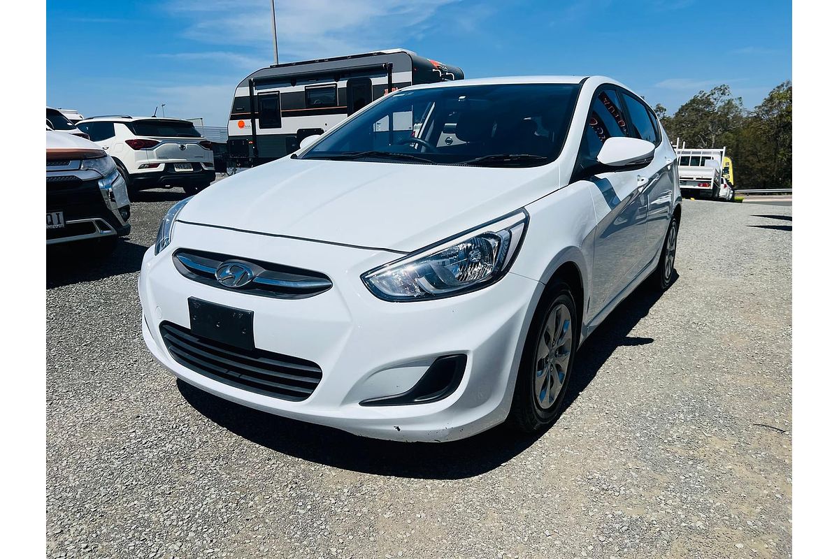2016 Hyundai Accent Active RB3