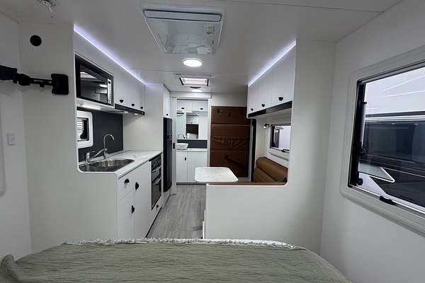 2025 Viscount V1 Couples Premium