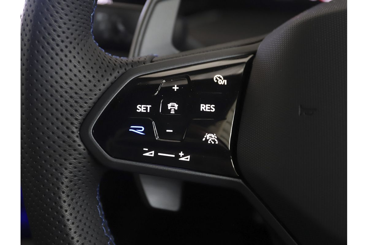 2024 Volkswagen Golf R 8