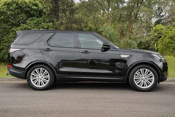 2020 Land Rover Discovery SD6 SE Series 5