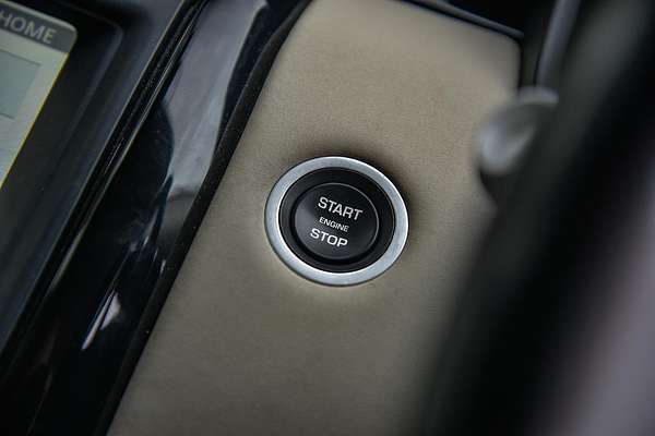 2020 Land Rover Discovery SD6 SE Series 5