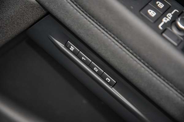 2021 Land Rover Range Rover Evoque D200 R-Dynamic SE L551