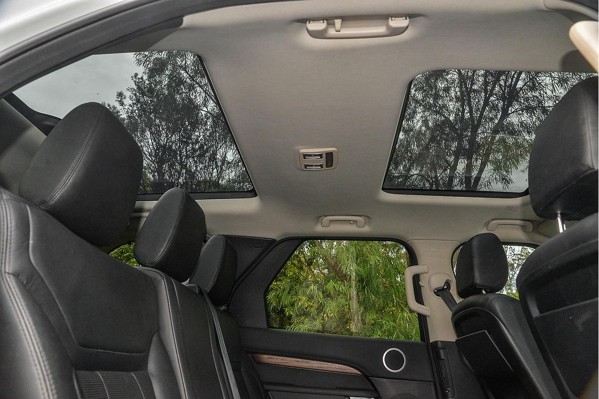 2018 Land Rover Discovery TD6 HSE Series 5