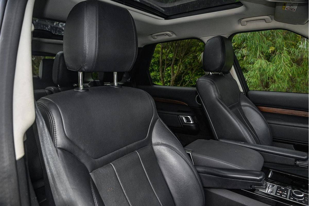 2018 Land Rover Discovery TD6 HSE Series 5
