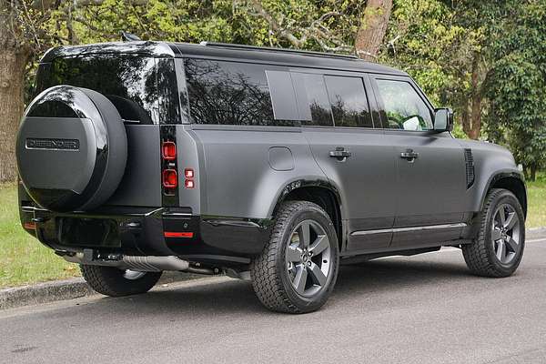 2025 Land Rover Defender 130 D350 X-Dynamic SE L663