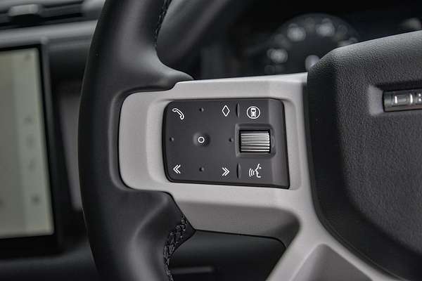 2025 Land Rover Defender 130 D350 X-Dynamic SE L663