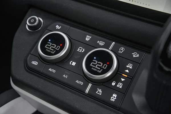 2025 Land Rover Defender 130 D350 X-Dynamic SE L663