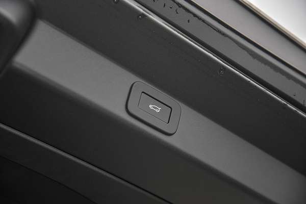 2025 Land Rover Range Rover Sport P360 Dynamic SE L461