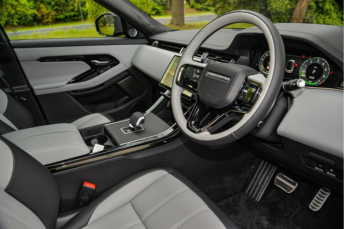 2025 Land Rover Range Rover Evoque P300e Autobiography L551