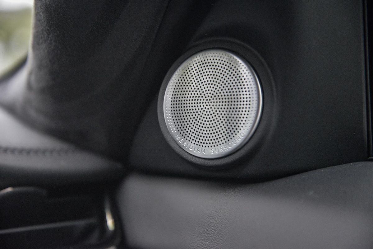 2025 Land Rover Range Rover Evoque P300e Autobiography L551