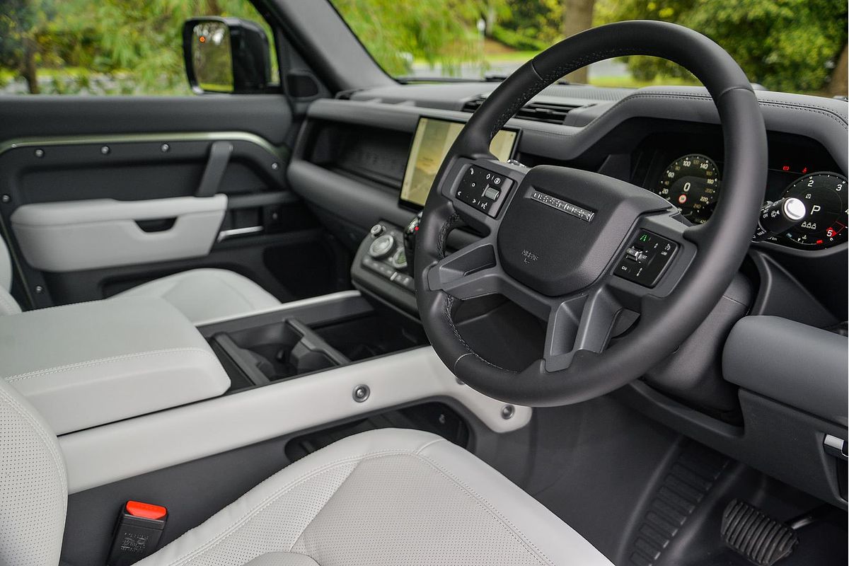 2025 Land Rover Defender 110 D350 X-Dynamic HSE L663