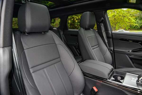 2025 Land Rover Range Rover Evoque P250 Dynamic SE L551