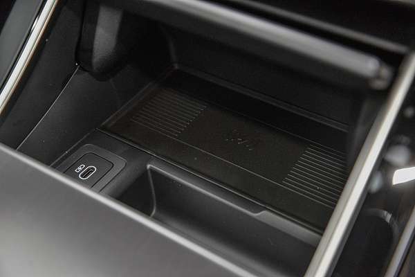 2025 Land Rover Range Rover Evoque P250 Dynamic SE L551