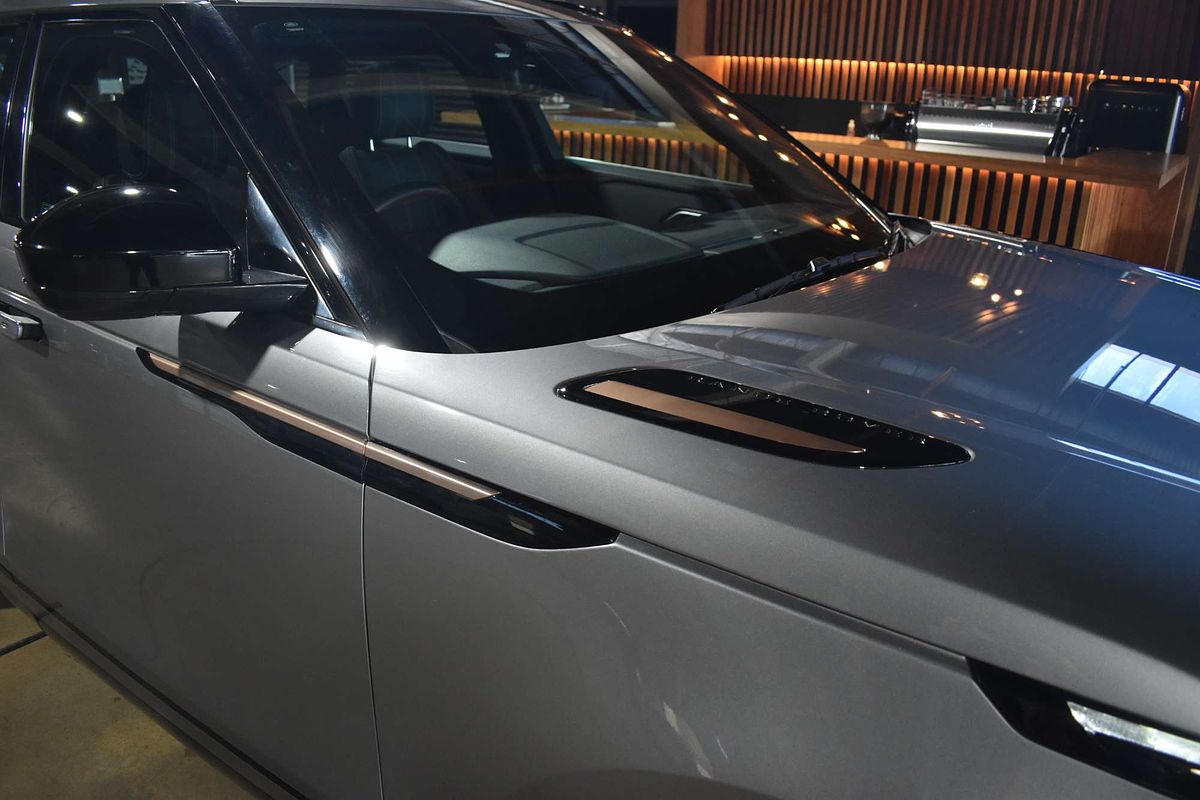 2021 Land Rover Range Rover Velar P250 R-Dynamic S L560